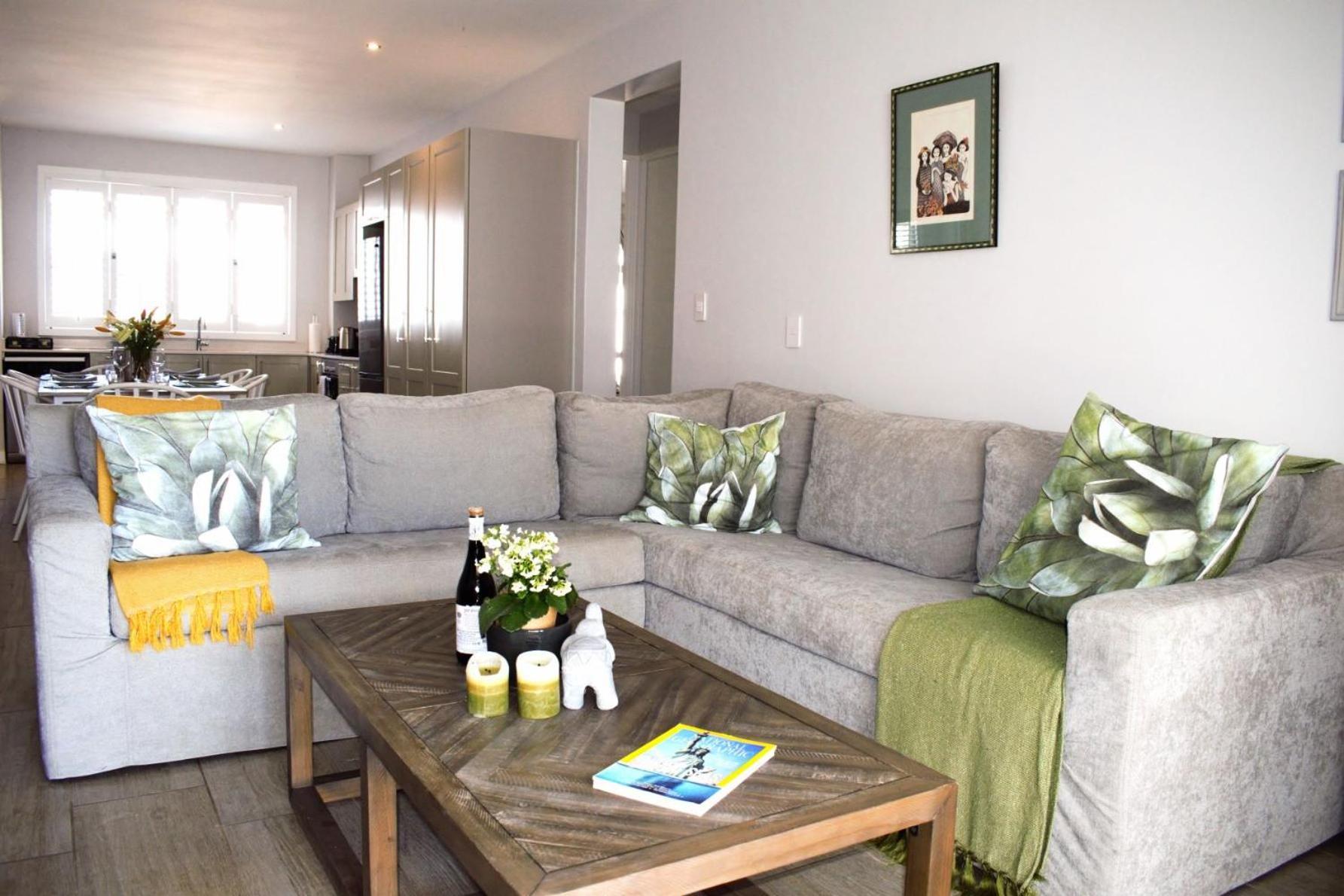 Spacious, Modern & Convenient Franschhoek Εξωτερικό φωτογραφία